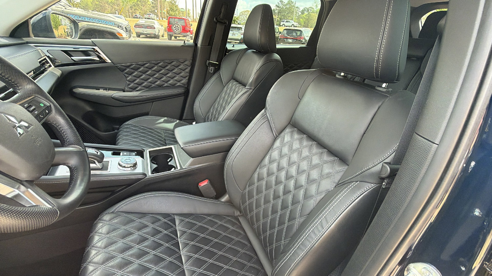 Used 2022 Mitsubishi Outlander SEL image 17