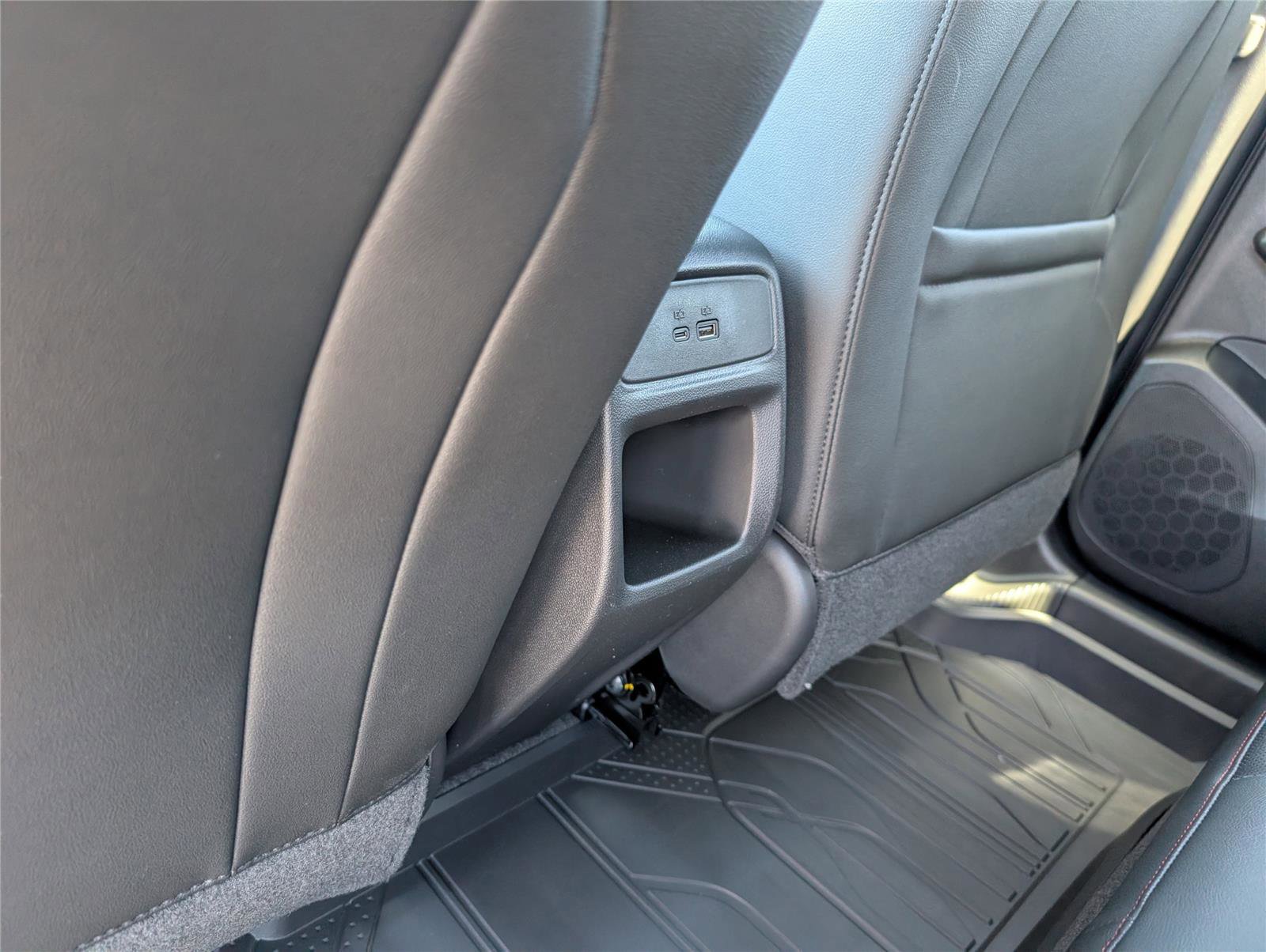 New 2026 Chevrolet Trax RS w/ Sunroof Package image 22