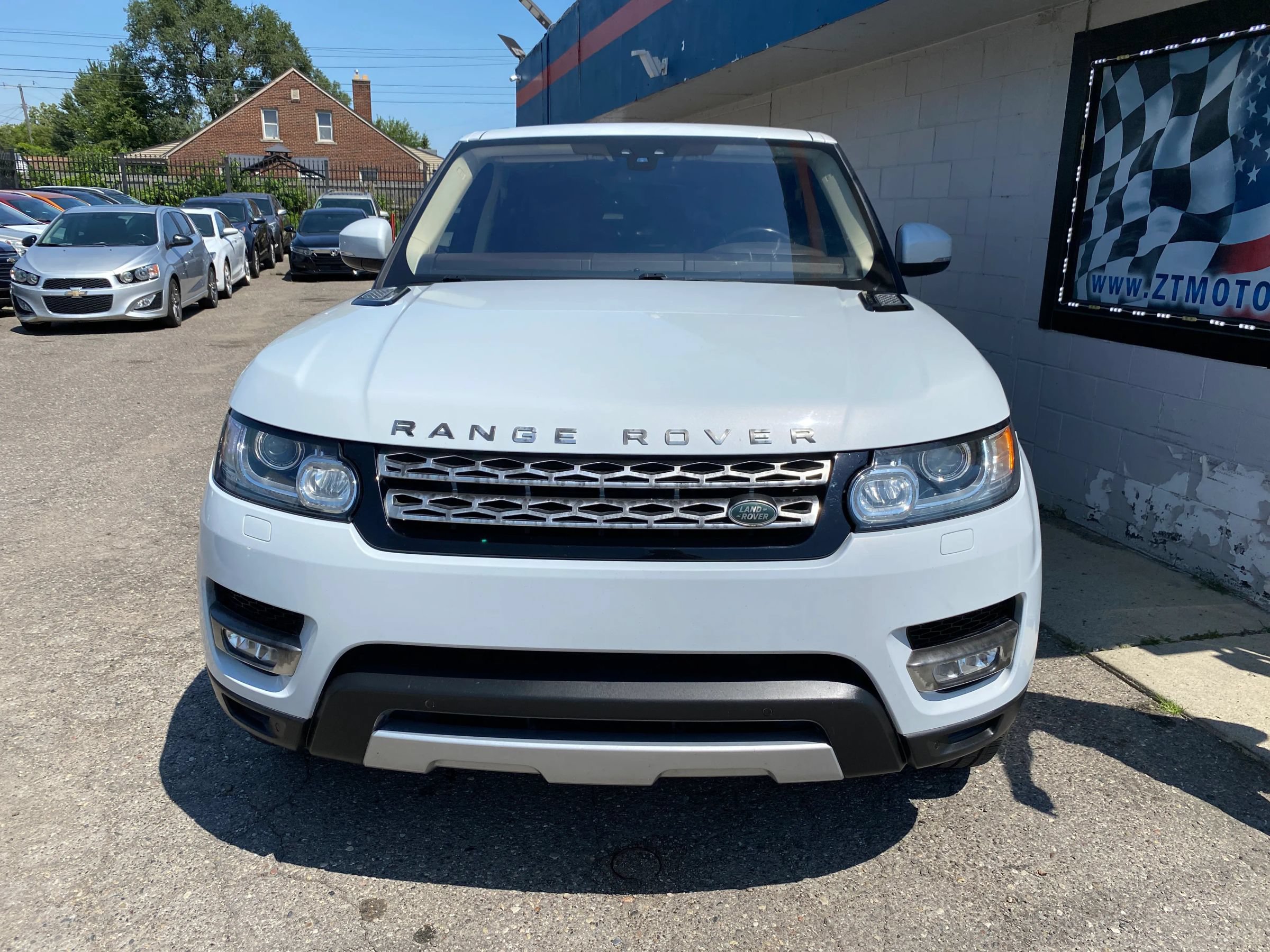 Used 2017 Land Rover Range Rover Sport HSE AWD/4WD image 5