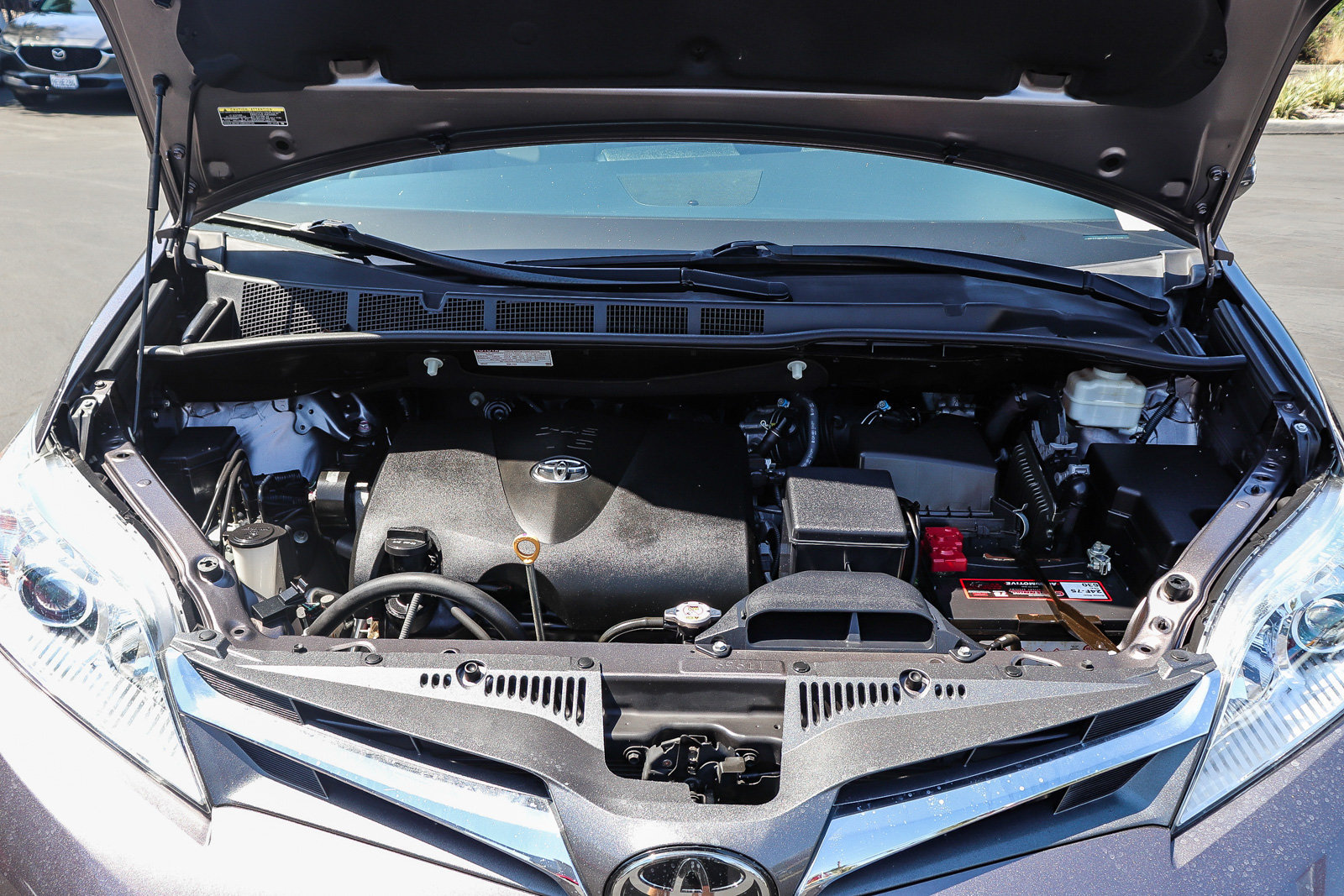 Certified 2019 Toyota Sienna XLE w/ XLE Navigation Package FWD image 34