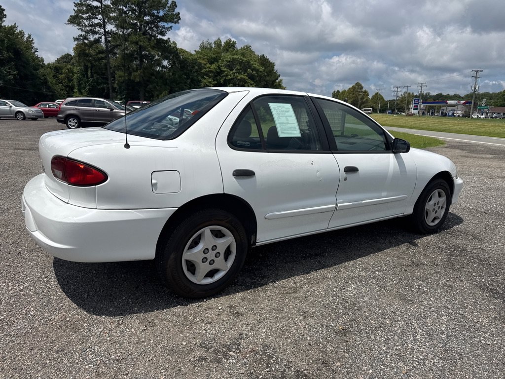 Used 2000 Chevrolet Cavalier Sedan FWD image 9