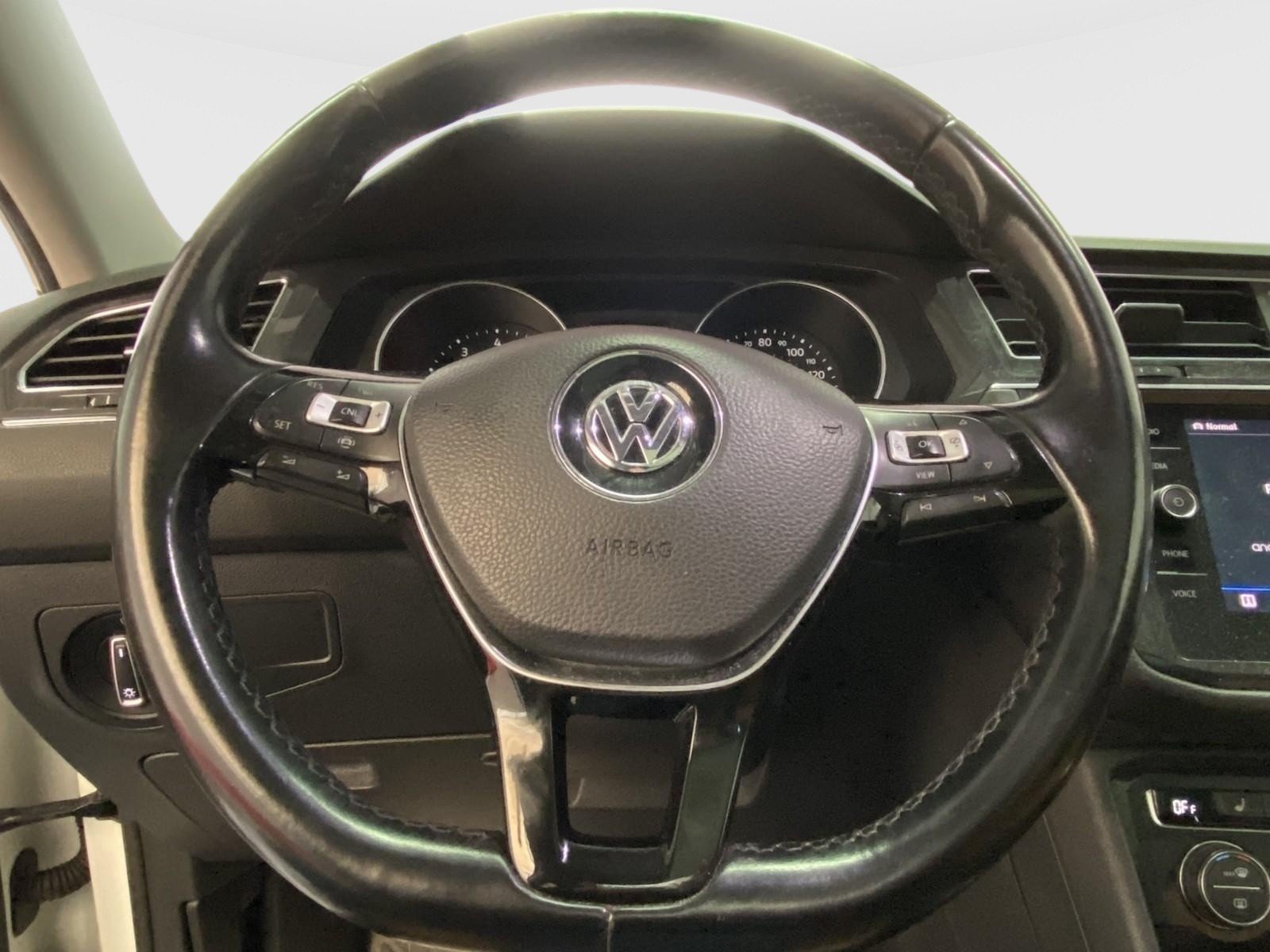 Used 2019 Volkswagen Tiguan SE w/ Panoramic Sunroof Package AWD/4WD image 26