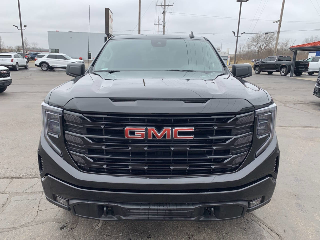 Used 2023 GMC Sierra 1500 Elevation w/ X31 Off-Road Package image 3