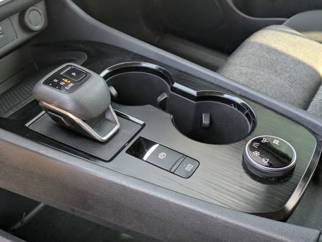 Used 2024 Nissan Rogue SV AWD/4WD image 25