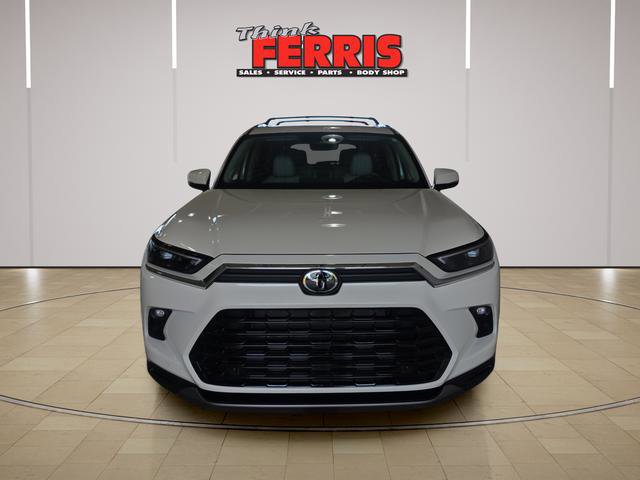 Used 2024 Toyota Grand Highlander AWD image 2