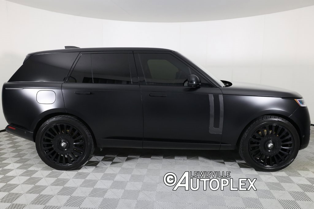 Used 2023 Land Rover Range Rover SE image 4