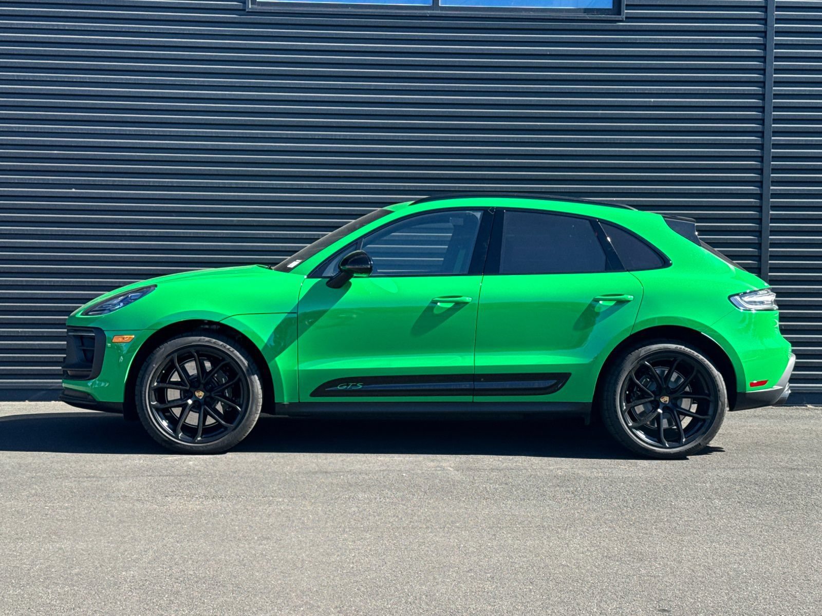 Certified 2026 Porsche Macan GTS AWD/4WD image 3