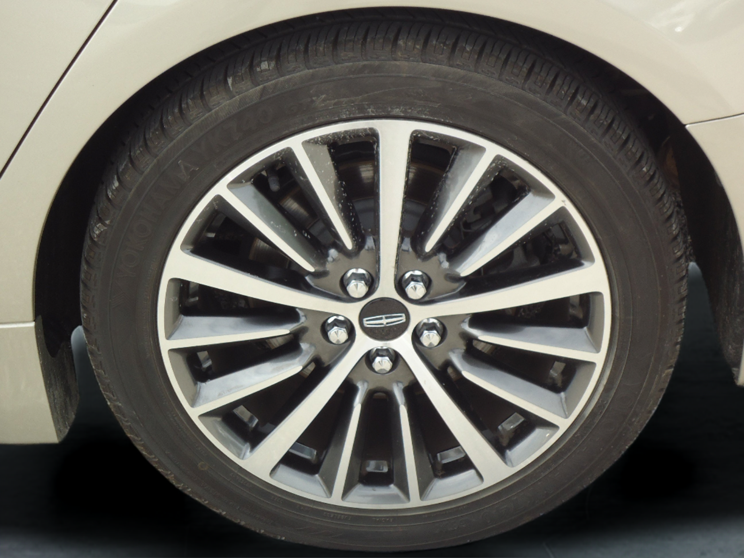 Used 2017 Lincoln MKZ Select FWD image 9