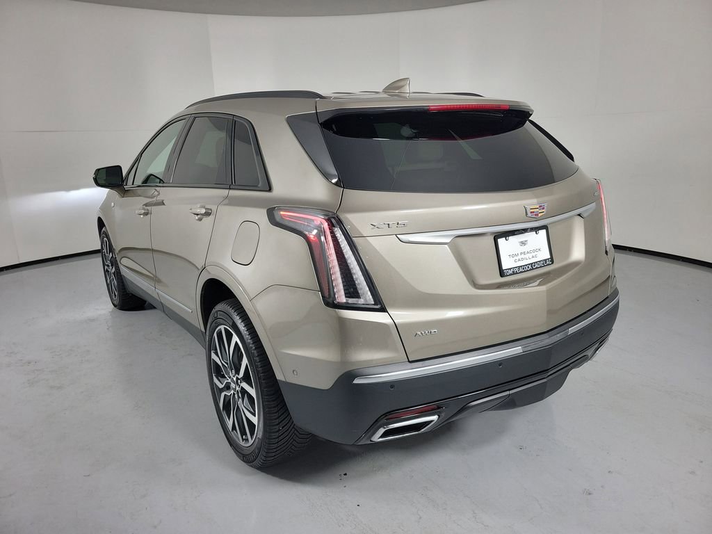 Certified 2023 Cadillac XT5 Sportv w/ Technology Package image 3
