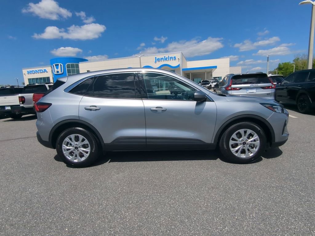 Used 2023 Ford Escape Active w/ Tech Pack #2 image 3