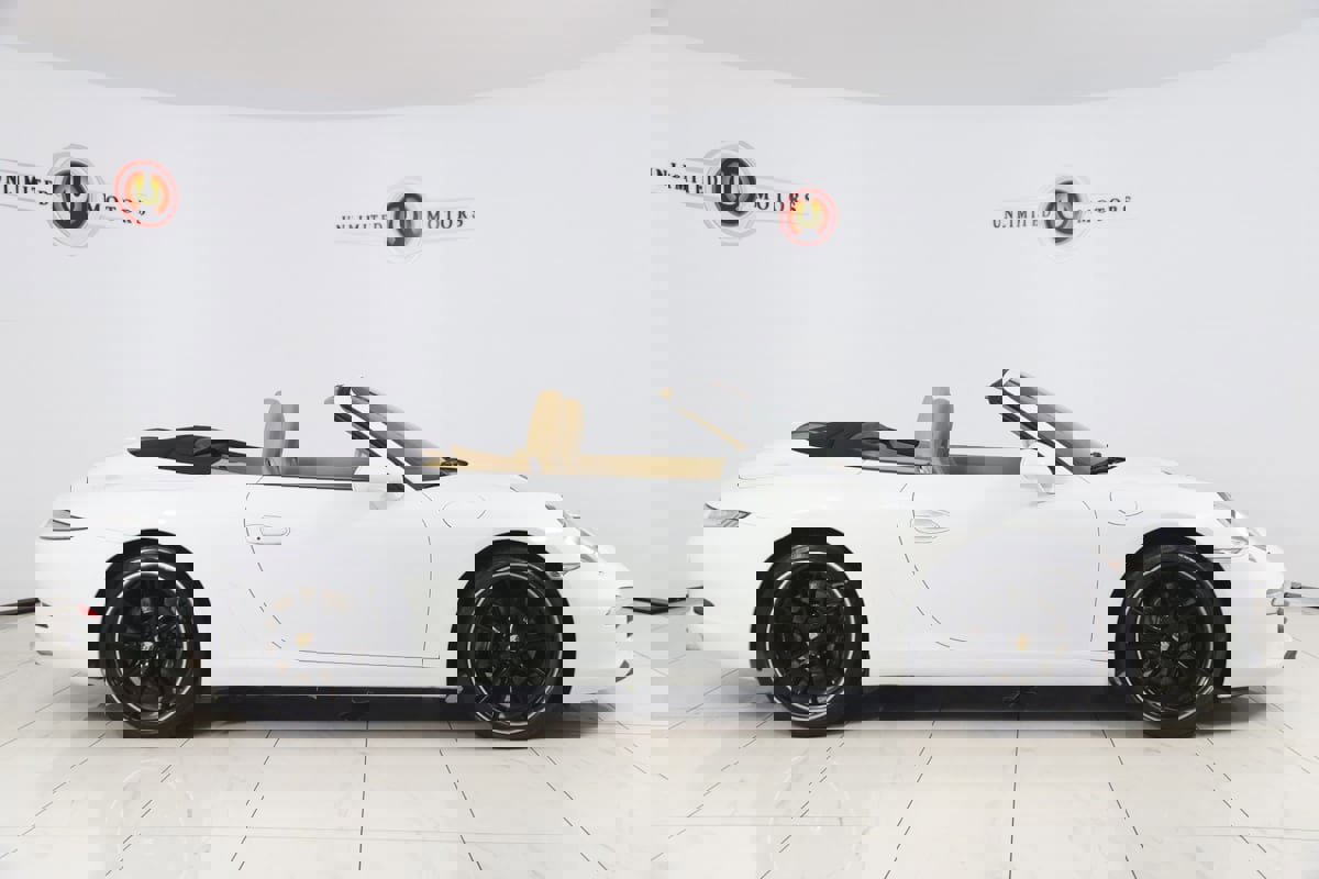 Used 2014 Porsche 911 Carrera image 2