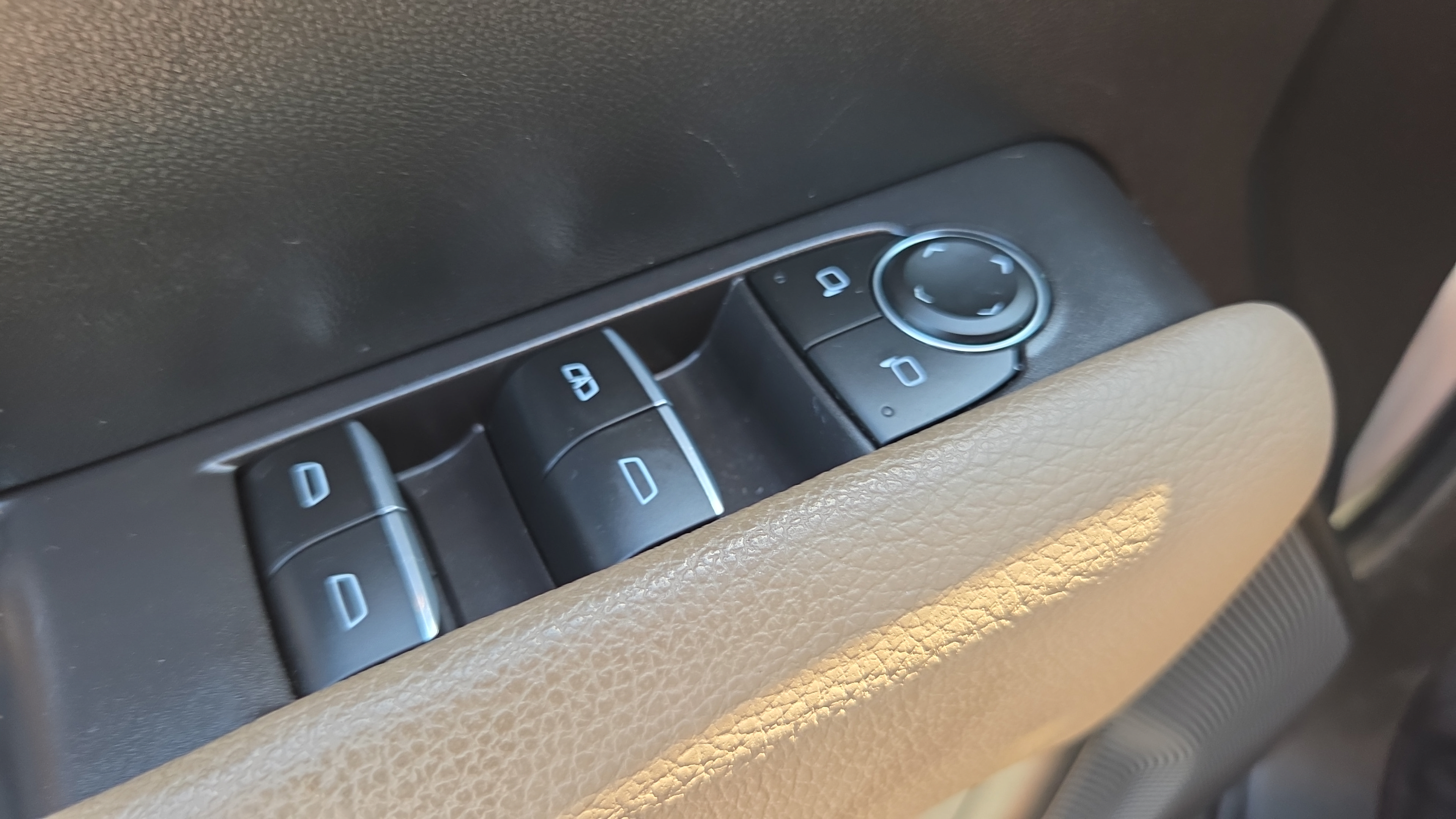 Used 2023 GMC Canyon Denali AWD/4WD image 30