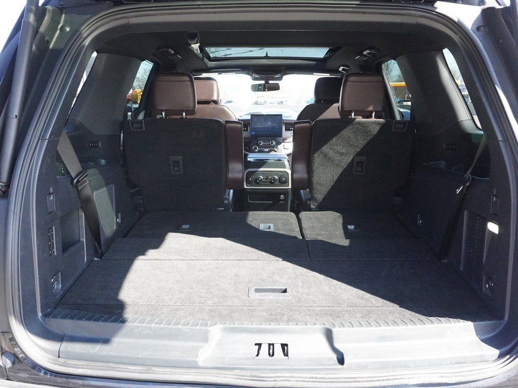 Used 2024 Ford Expedition Limited image 23