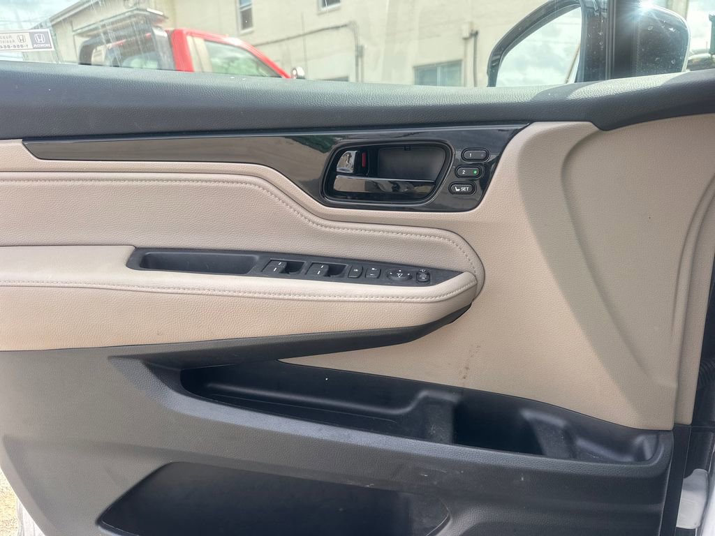 Used 2023 Honda Odyssey Elite image 10