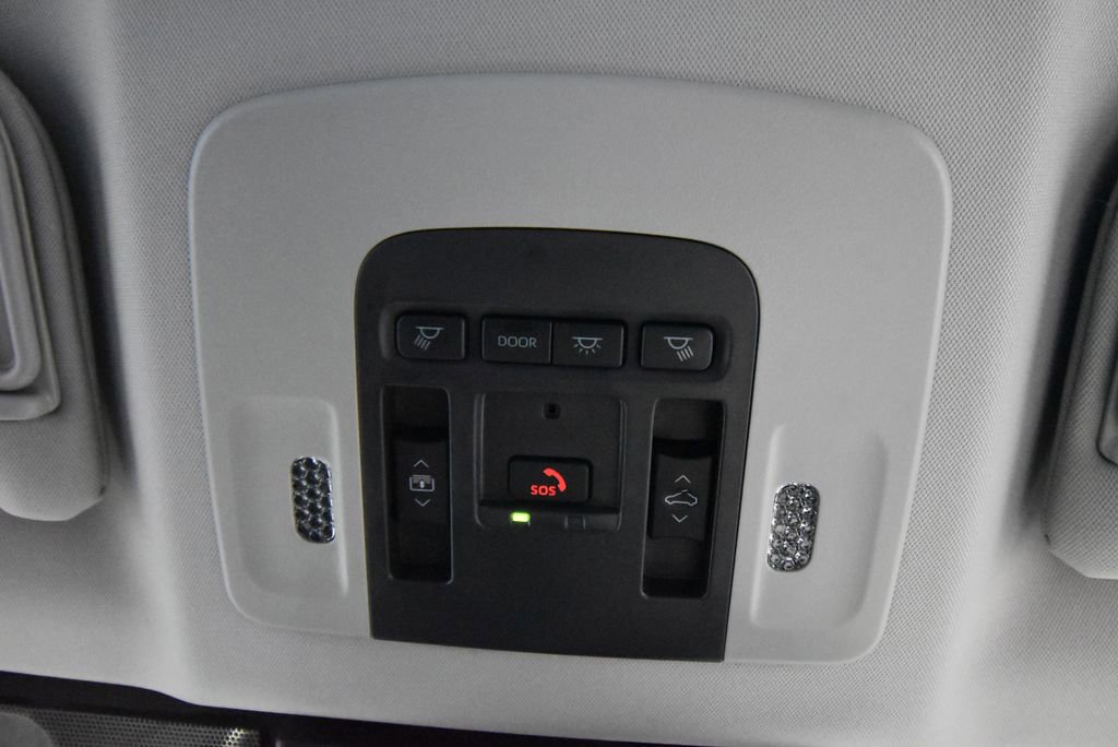 Used 2025 Toyota Camry XLE AWD/4WD image 20