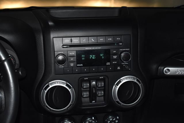 Used 2013 Jeep Wrangler Unlimited Sahara w/ Connectivity Group image 12