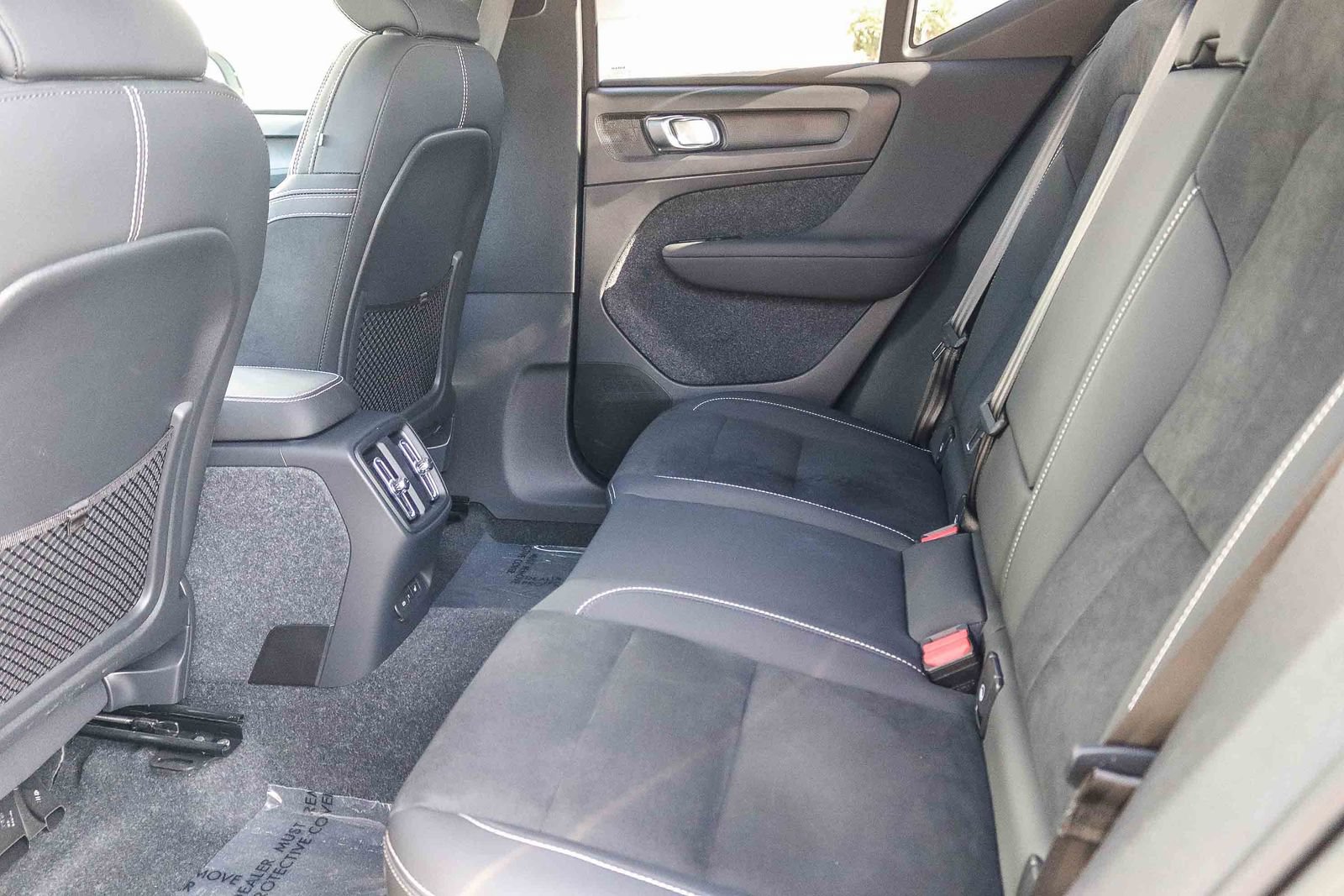 Used 2023 Volvo XC40 Recharge Plus AWD/4WD image 19