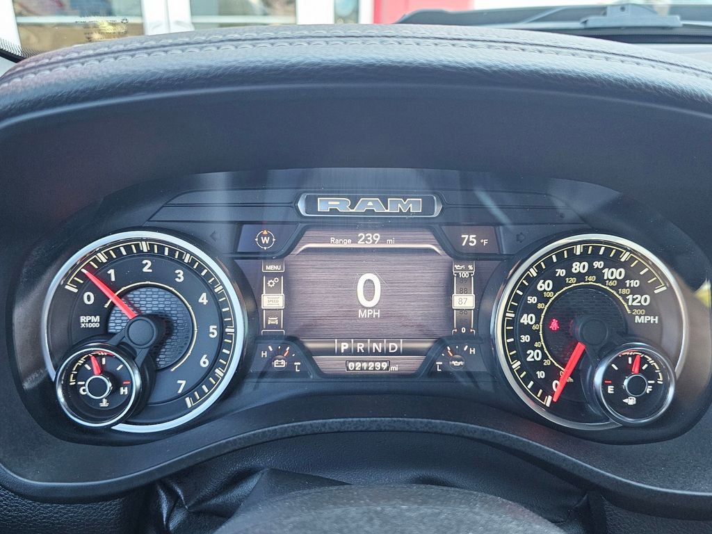 Used 2023 RAM 1500 Laramie AWD/4WD image 16