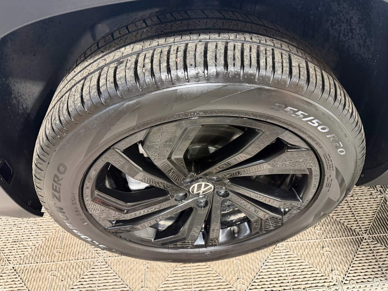 Used 2022 Volkswagen Atlas SE w/ Black Wheel Package image 28