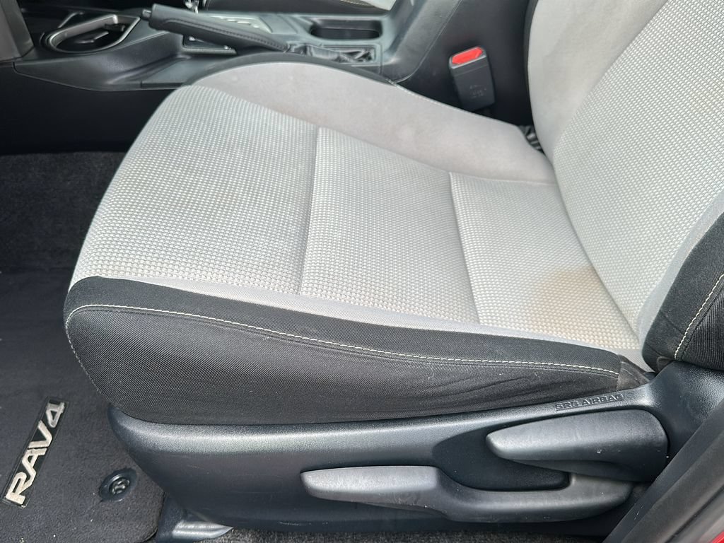 Used 2017 Toyota RAV4 XLE FWD image 16