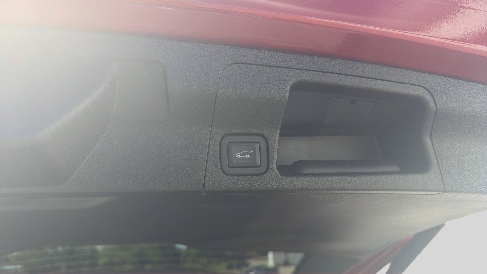 Used 2023 GMC Acadia SLE w/ Driver Convenience Package FWD image 20