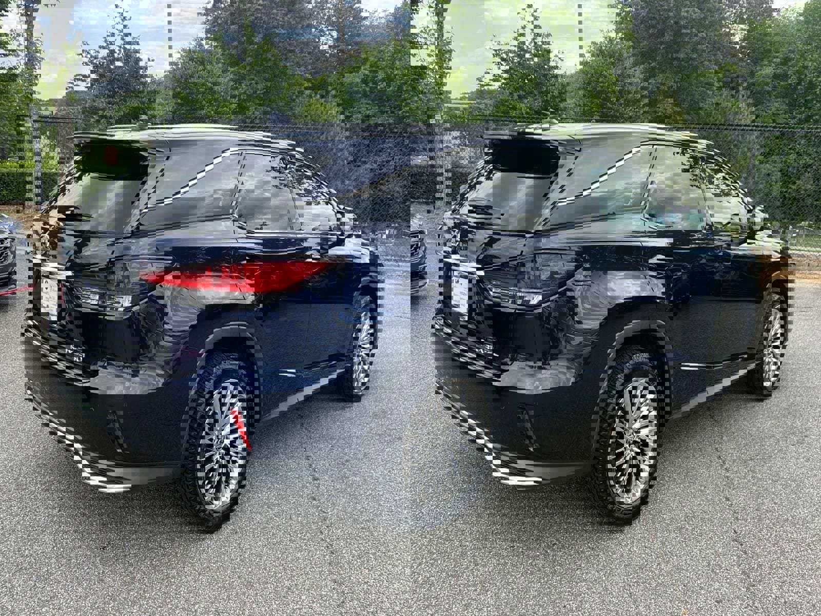 Used 2020 Lexus RX 350L Luxury w/ Accessory Package AWD/4WD image 6