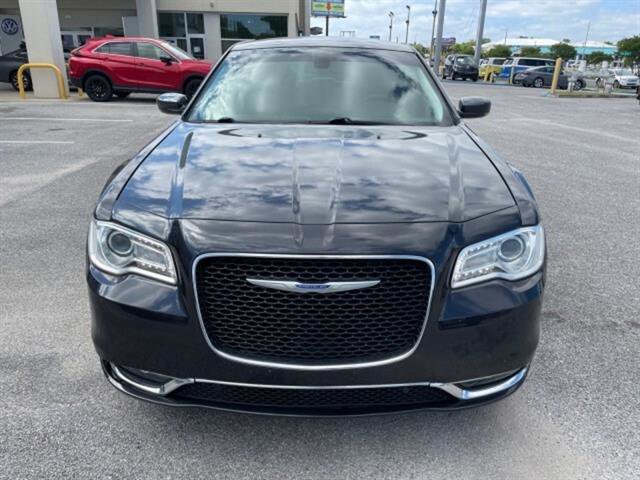 Used 2019 Chrysler 300 Touring L w/ Quick Order Package 22F image 2