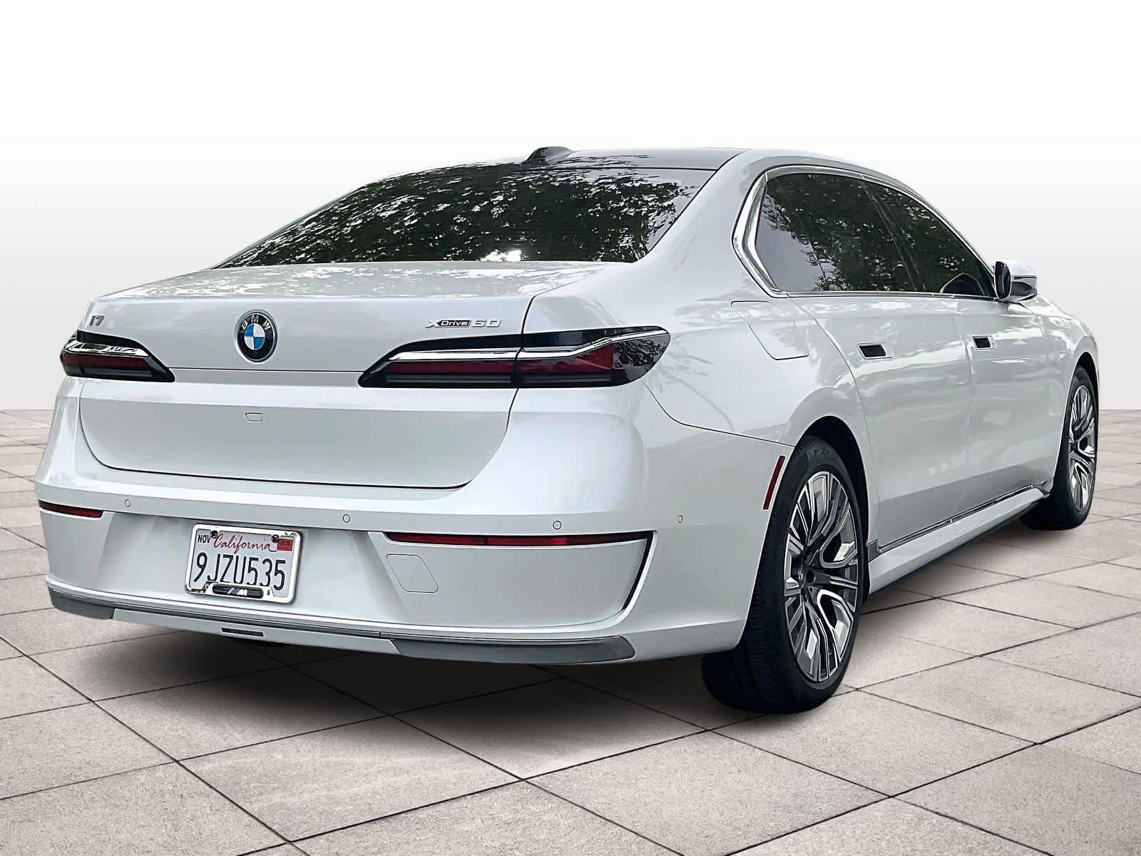 Used 2024 BMW i7 xDrive60 image 14