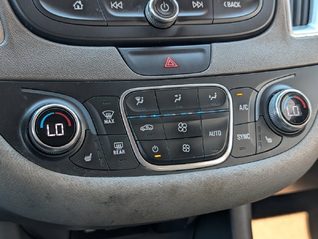 Used 2019 Chevrolet Malibu LT FWD image 16