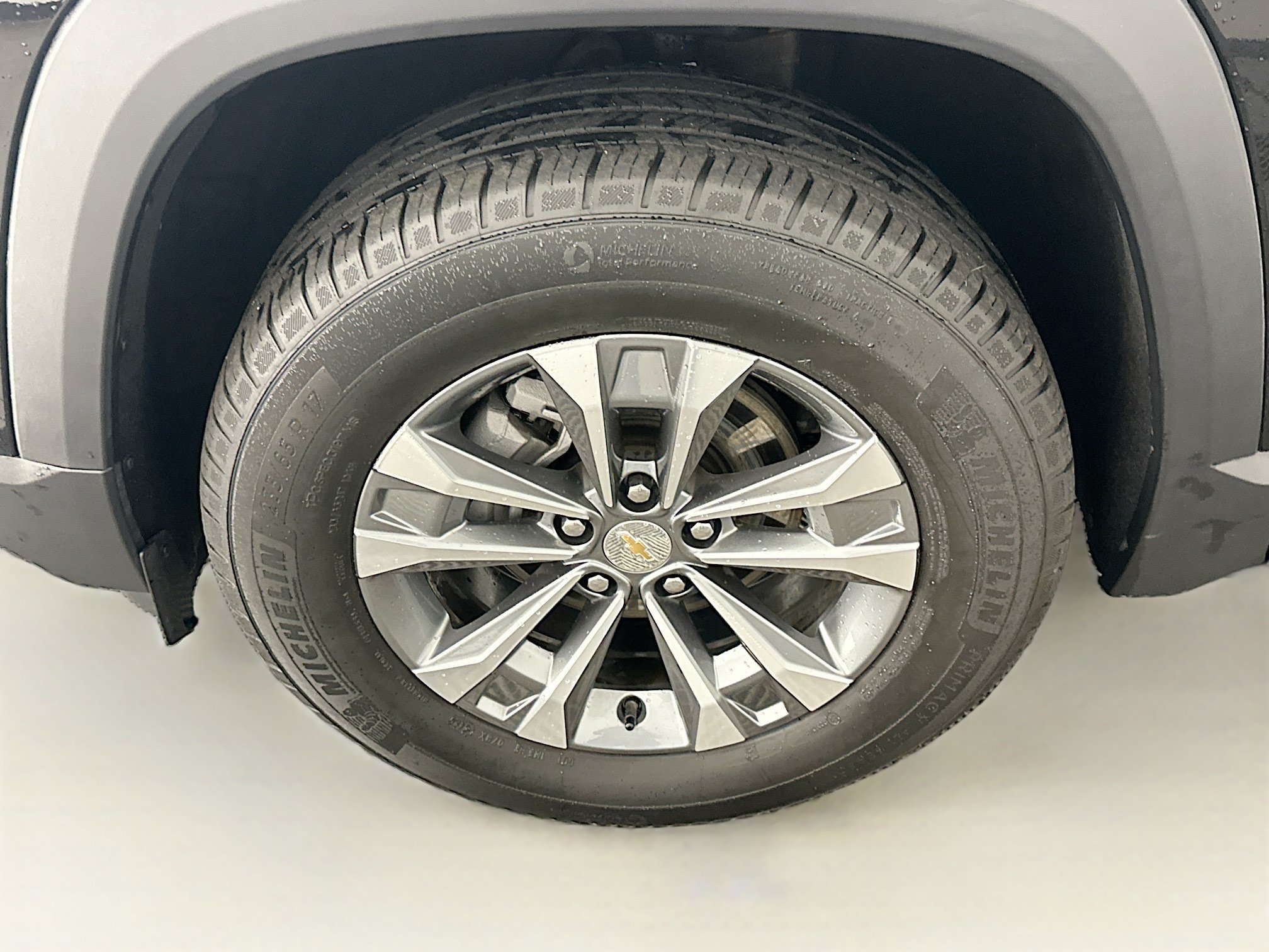 Used 2025 Chevrolet Equinox LT AWD/4WD image 11
