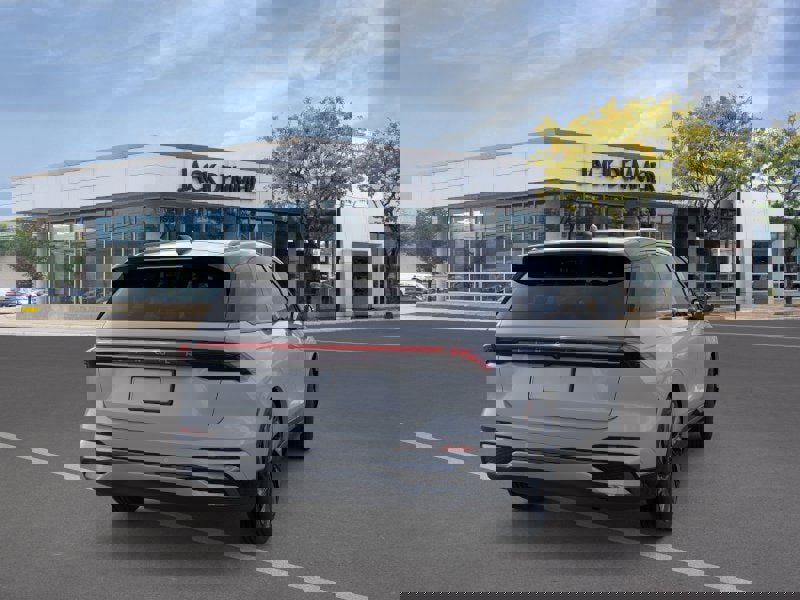 New 2026 Lincoln Nautilus Reserve w/ Jet Appearance Package image 8
