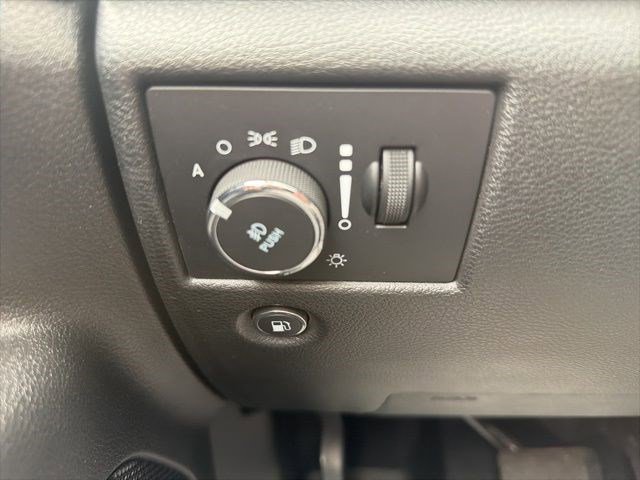 Used 2022 Jeep Grand Cherokee Laredo X image 31