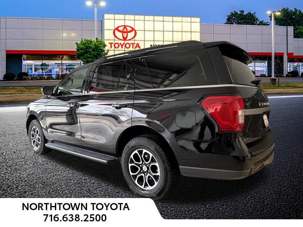 Used 2024 Ford Expedition XLT AWD/4WD image 4