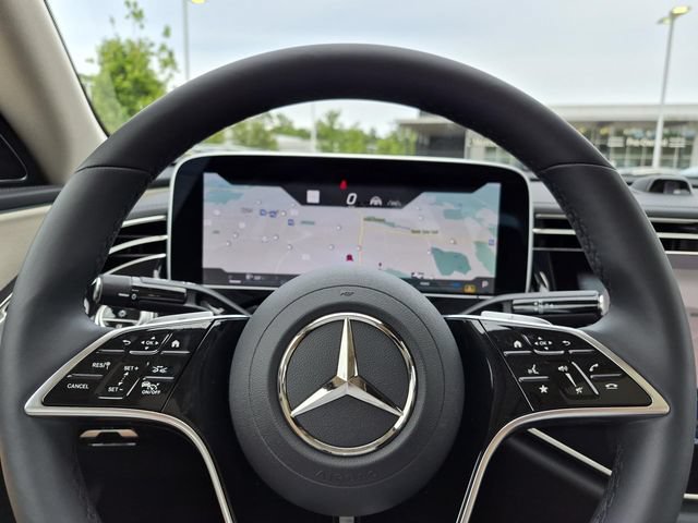Used 2025 Mercedes-Benz E 350 Sedan image 25