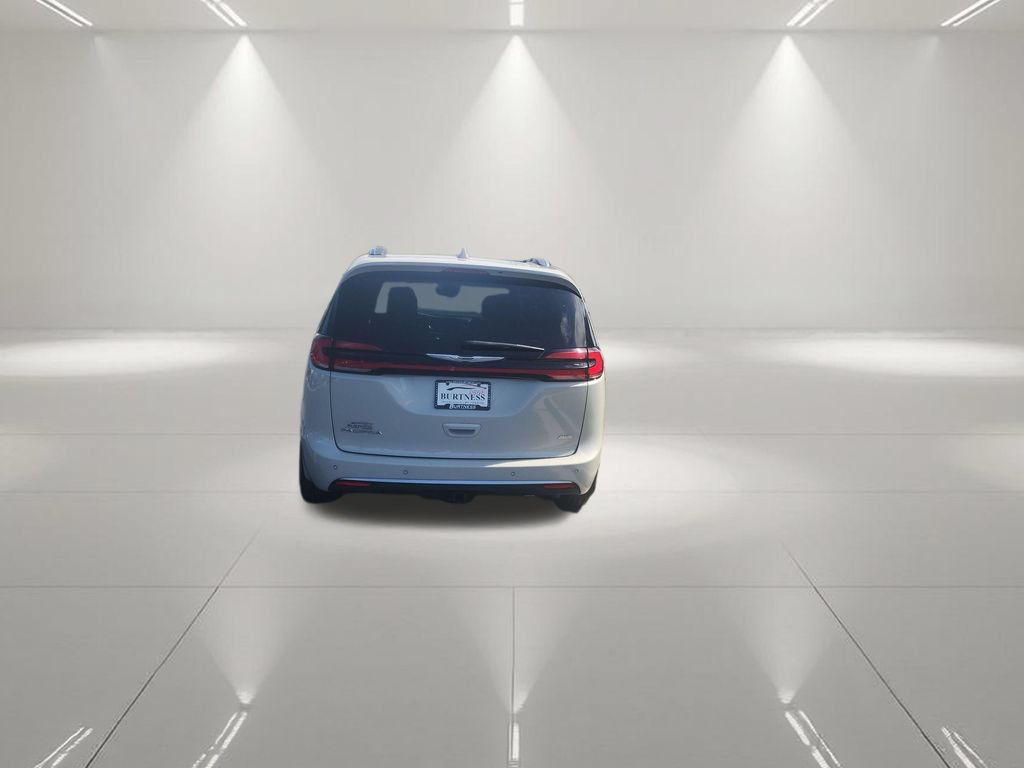 Used 2021 Chrysler Pacifica Pinnacle AWD/4WD image 5