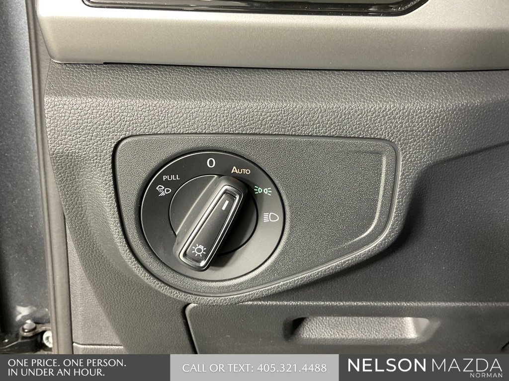 Used 2023 Volkswagen Atlas Cross Sport SE image 39