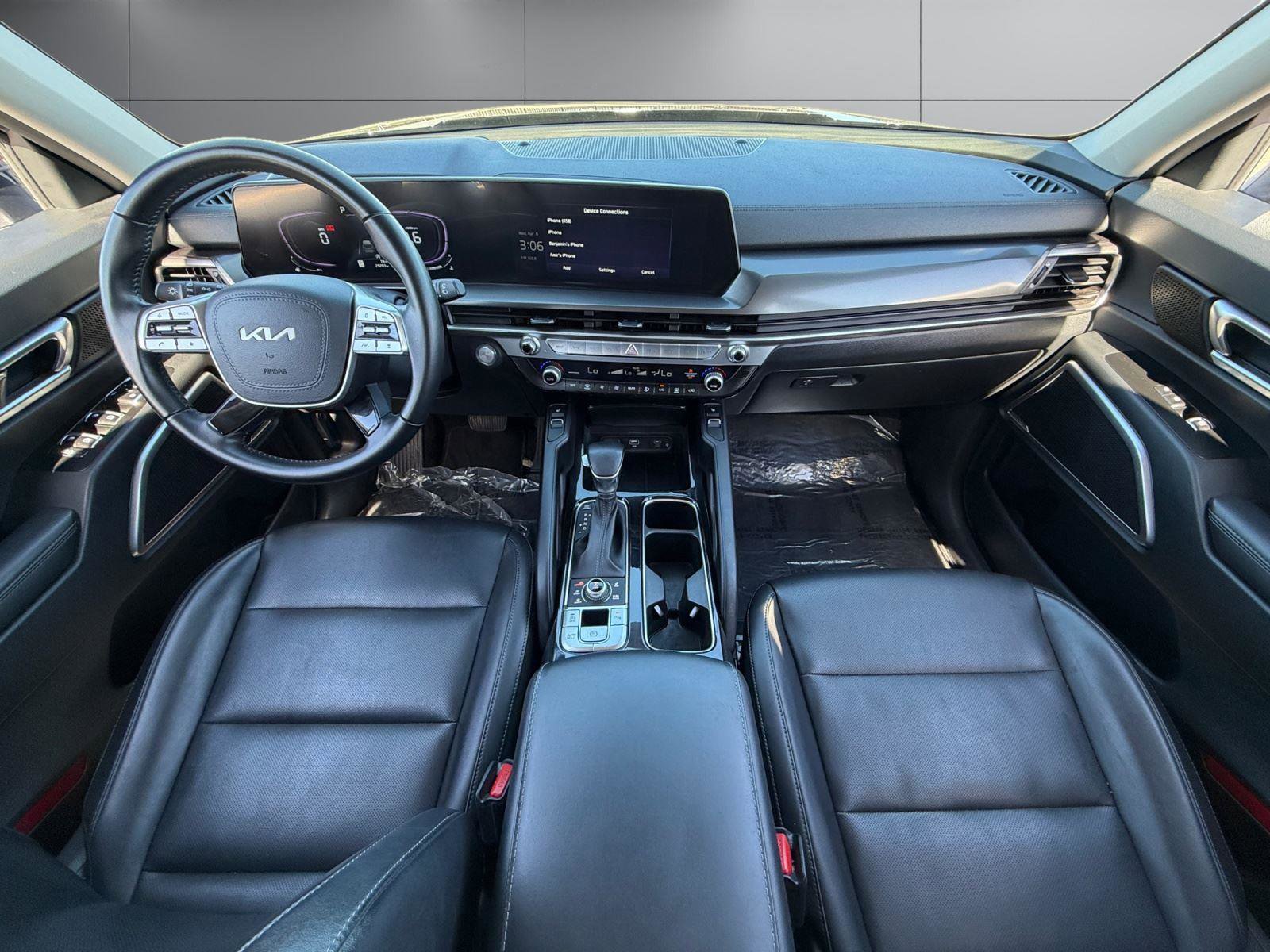 Used 2025 Kia Telluride S image 12