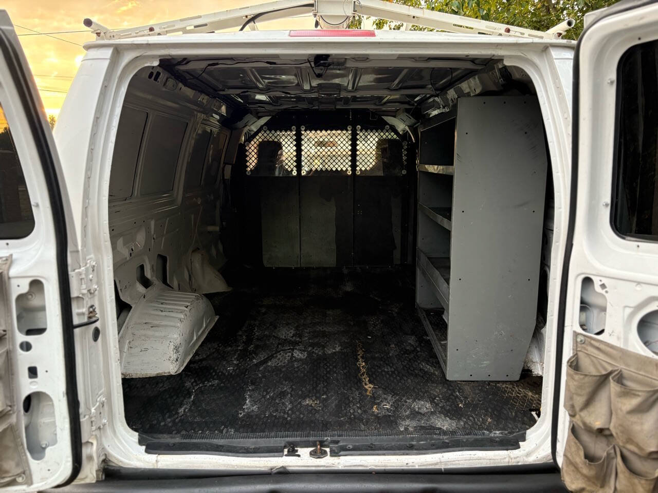 Used 2012 Ford E-150 and Econoline 150 RWD image 10