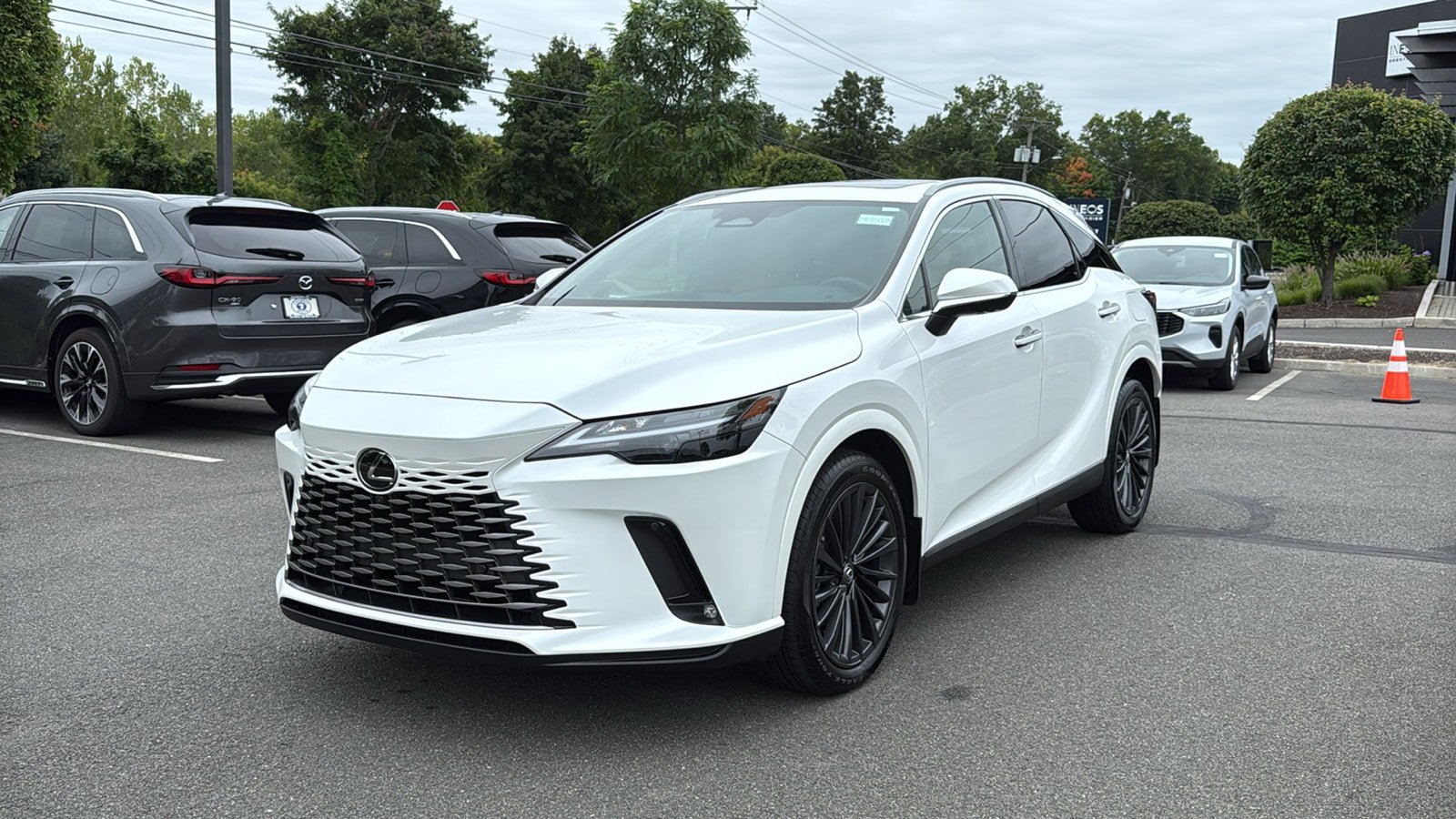 Used 2025 Lexus RX 350 Premium w/ Convenience Package AWD/4WD image 3