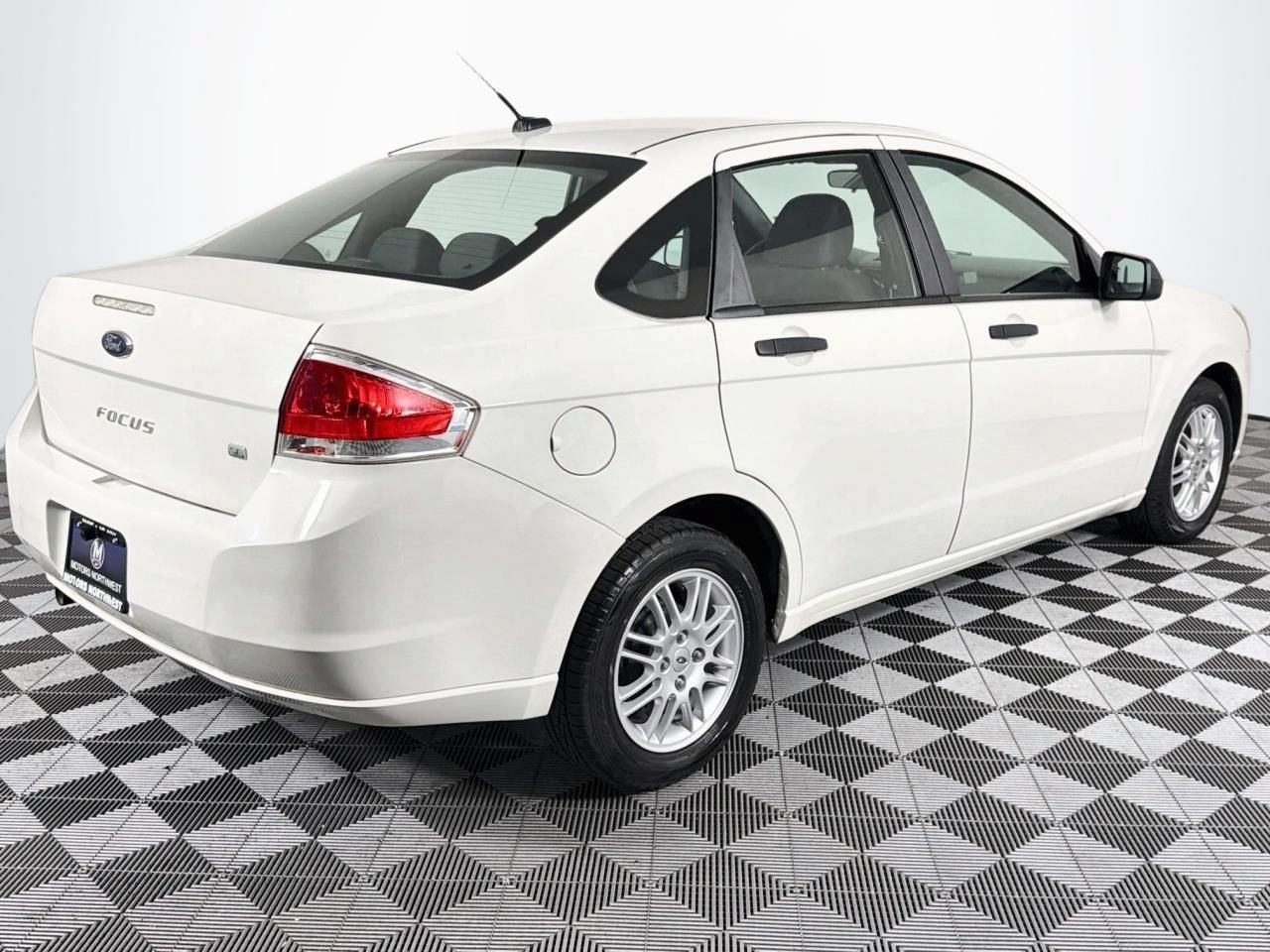 Used 2010 Ford Focus SE FWD image 24