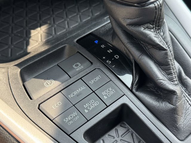 Used 2020 Toyota RAV4 XLE Premium AWD/4WD image 14
