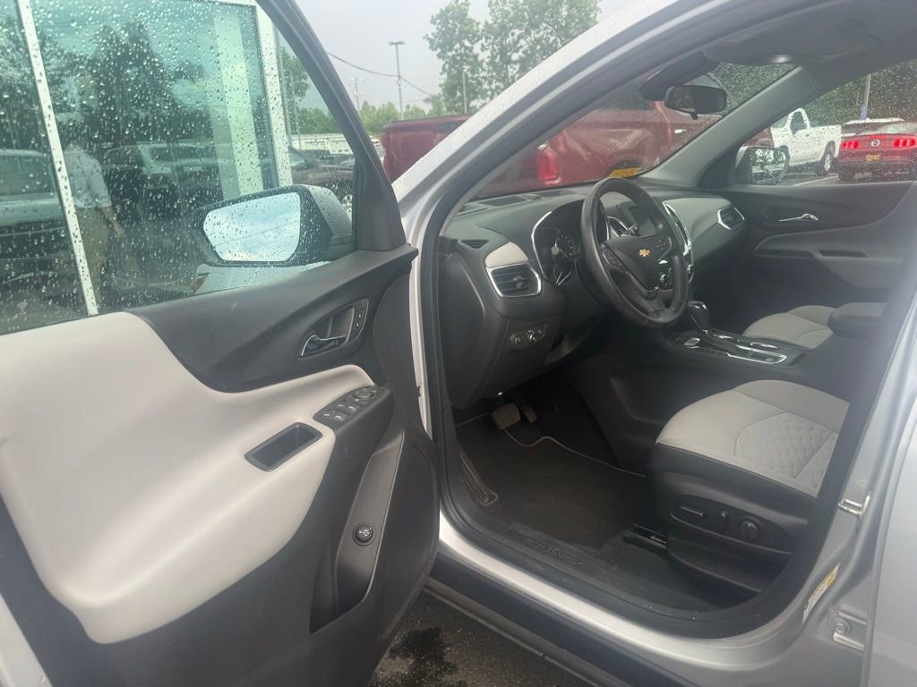 Used 2020 Chevrolet Equinox LT AWD/4WD image 22