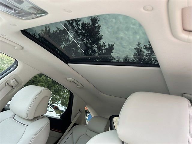 Used 2026 Genesis GV70 2.5T Advanced image 24