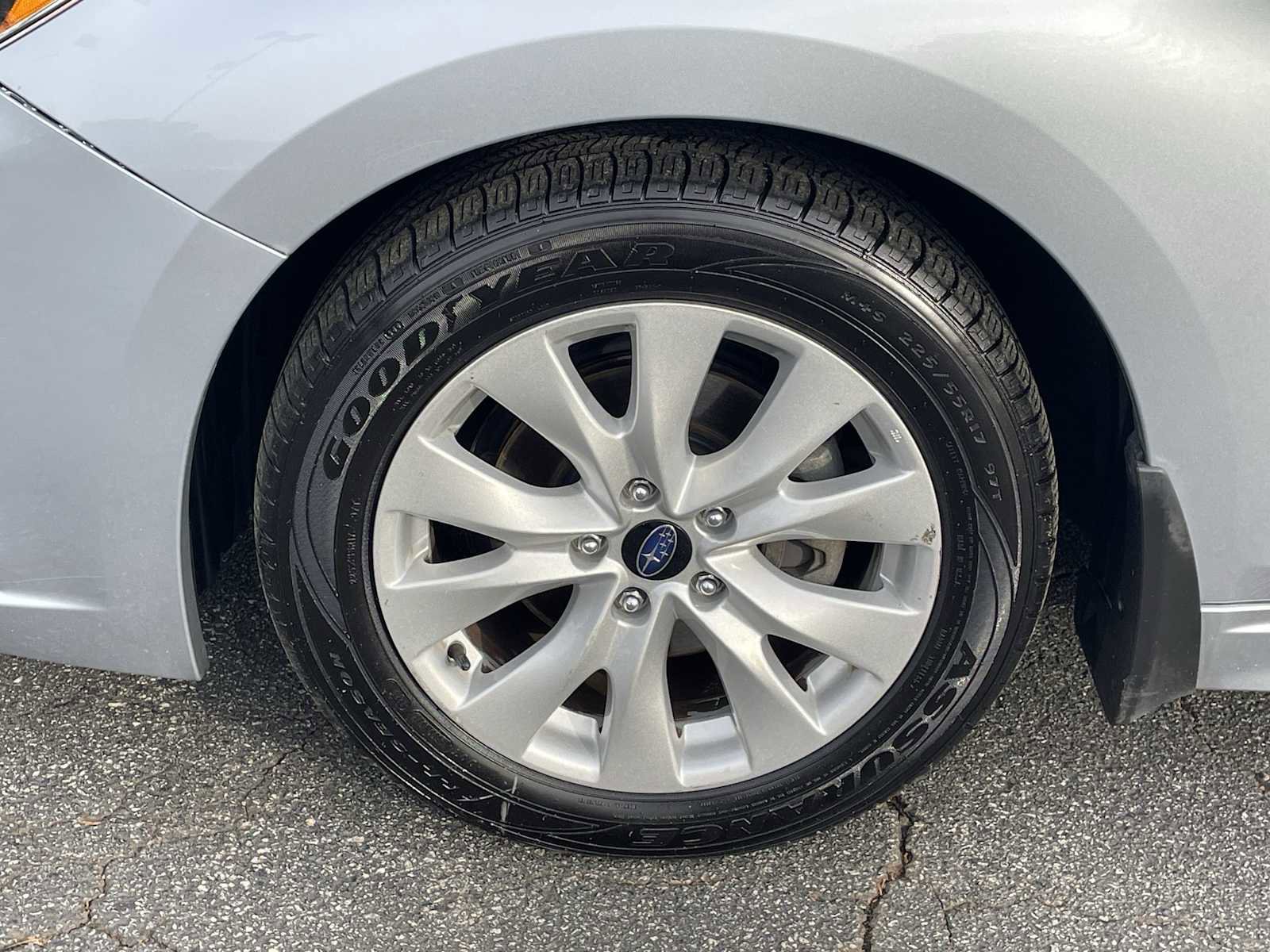 Used 2017 Subaru Legacy 2.5i Premium image 7