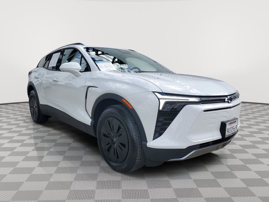 Used 2026 Chevrolet Blazer EV LT w/ Midnight/Sport Edition FWD image 4