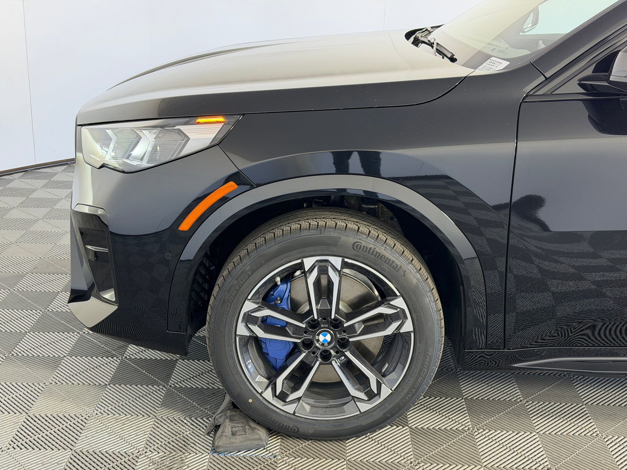 Used 2026 BMW X2 xDrive28i w/ M Sport Package AWD/4WD image 9