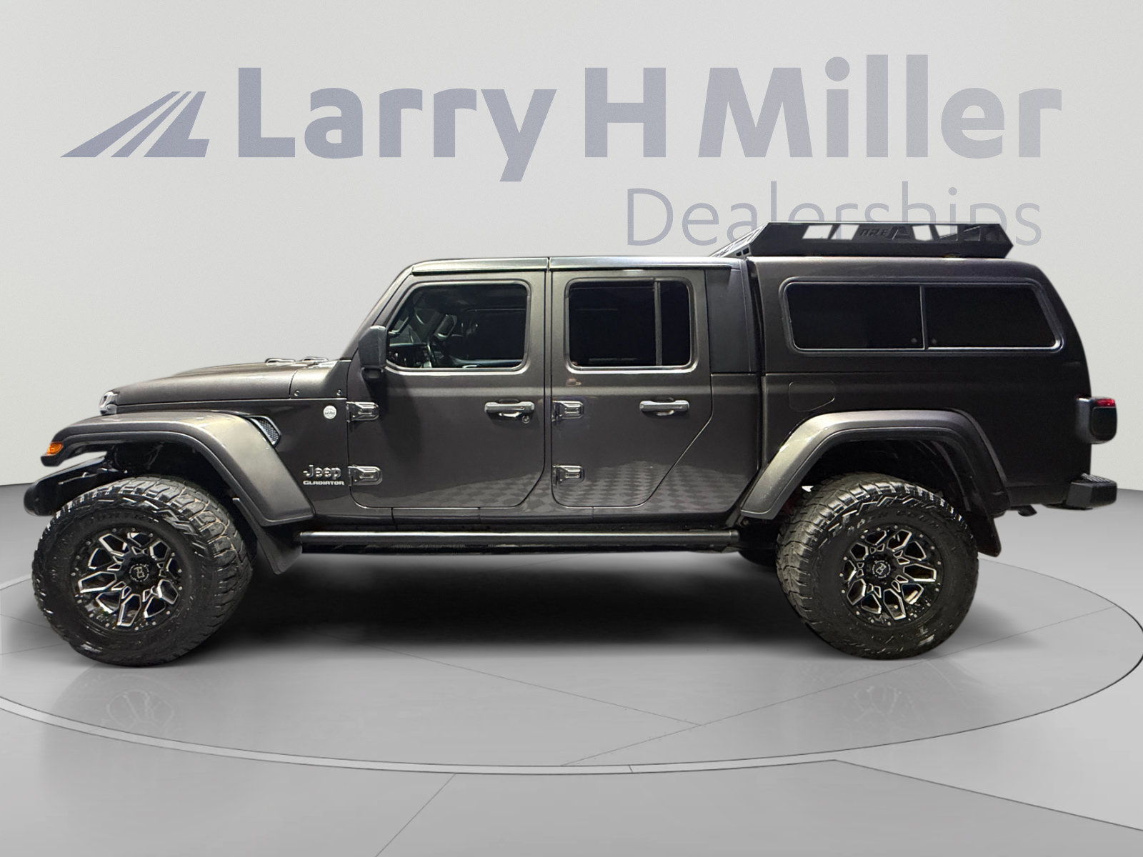 Used 2020 Jeep Gladiator Overland AWD/4WD image 2
