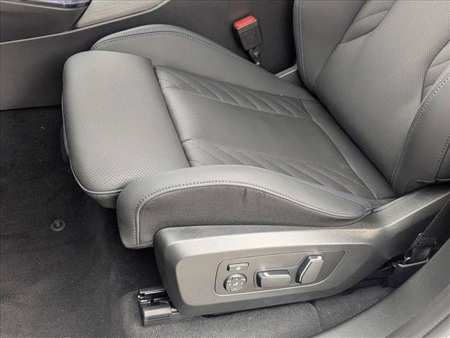 Used 2026 BMW X3 xDrive30i w/ Premium Package AWD/4WD image 4