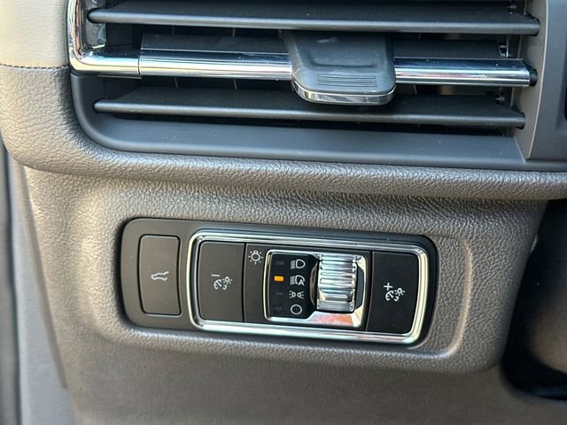 Certified 2023 Lincoln Corsair FWD w/ Equipment Group 101A image 25