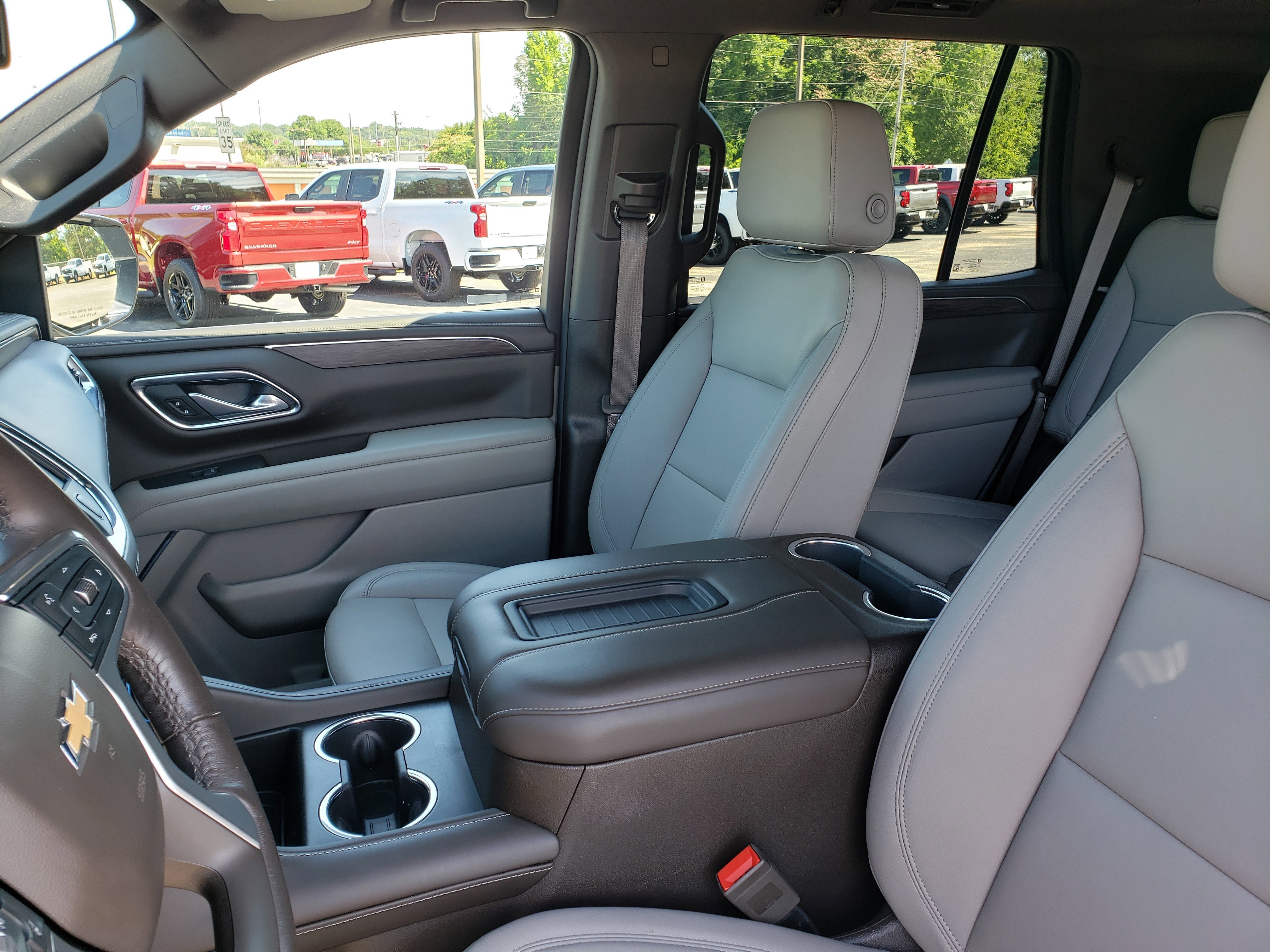 Used 2023 Chevrolet Tahoe LT w/ LT Signature Plus Package RWD image 27